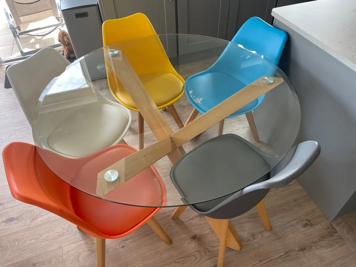 Glass top table & chairs - Image 2
