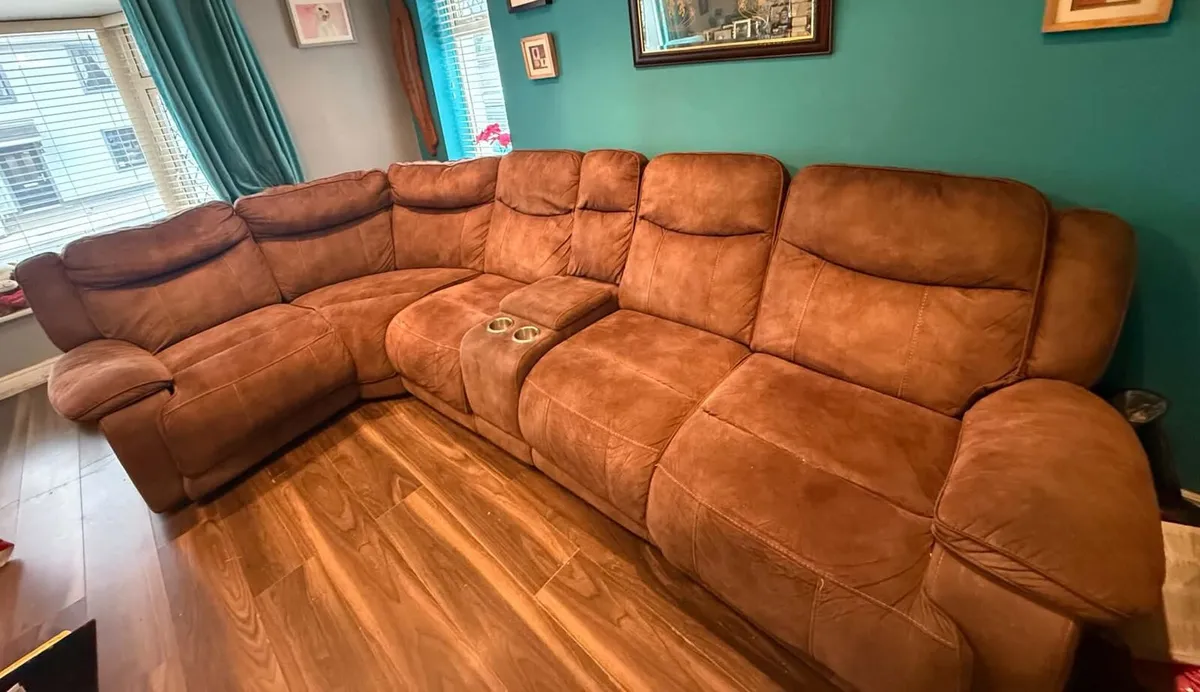 Corner sofa - Image 1