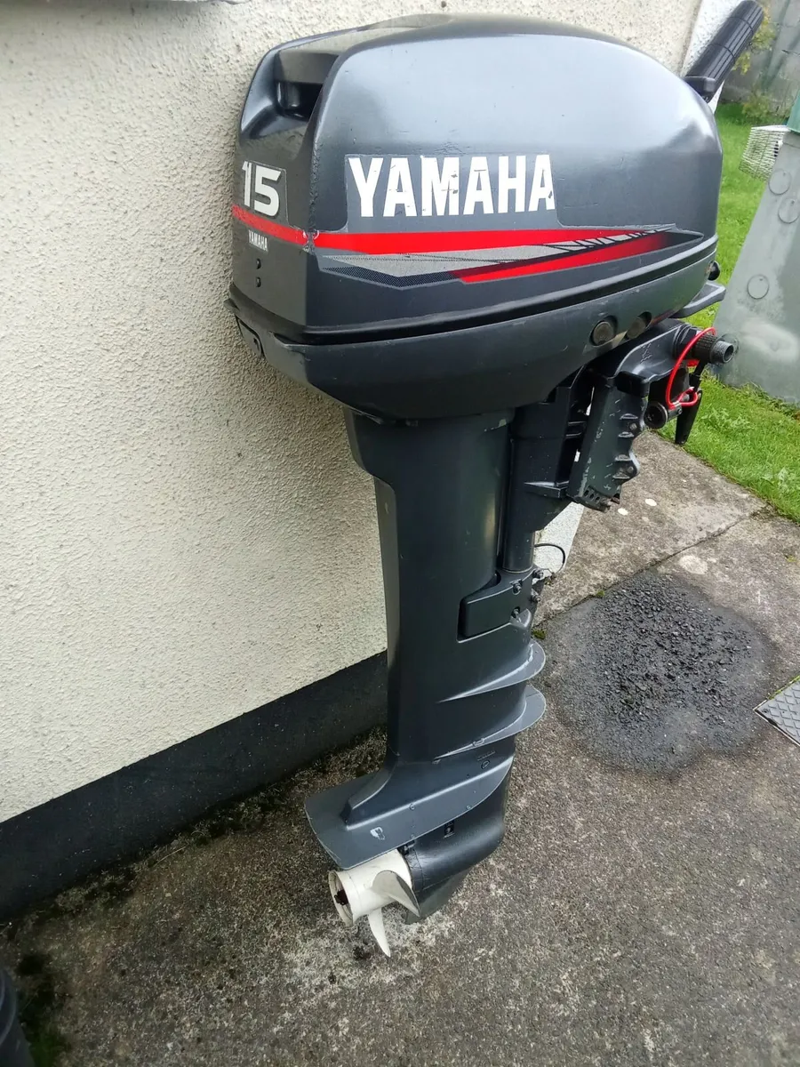 2-stroke outboard YAMAHA -15 hp - Image 1
