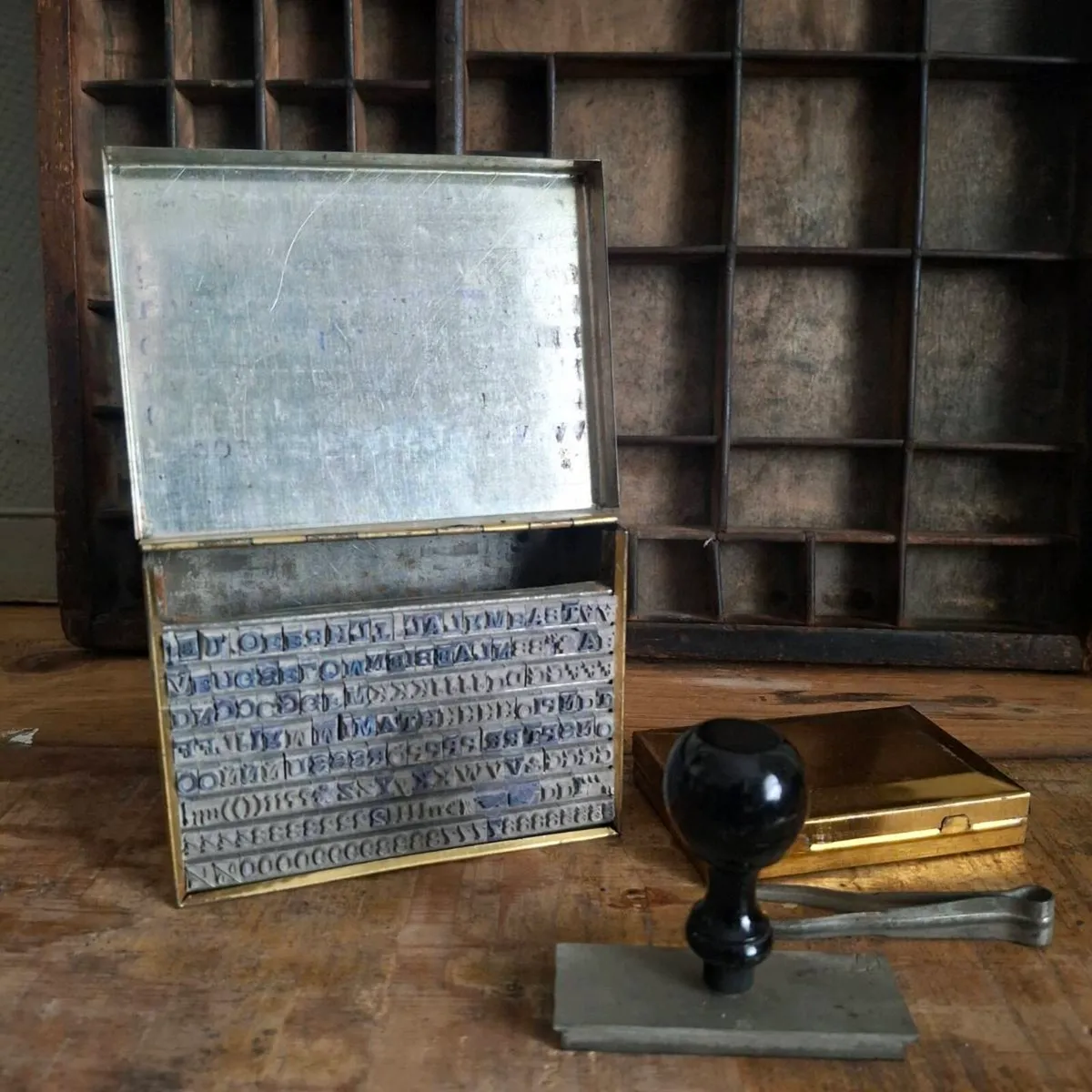 Complete Antique French "La Mondiale" Printing Kit - Image 2