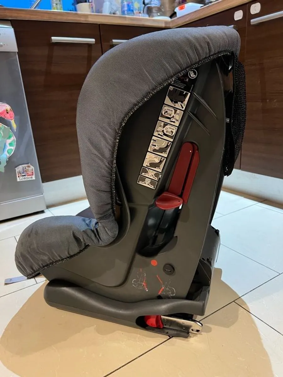 Mach Isofix Child car seat 9-18kg - Image 3