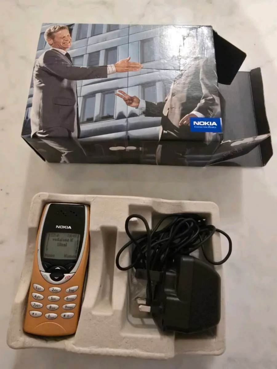 Nokia 8210 - Image 1