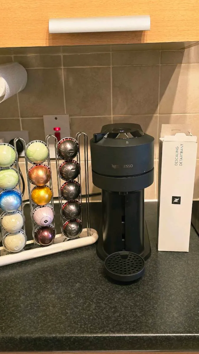 Nespresso Vertuo Next coffee machine with capsule - Image 1