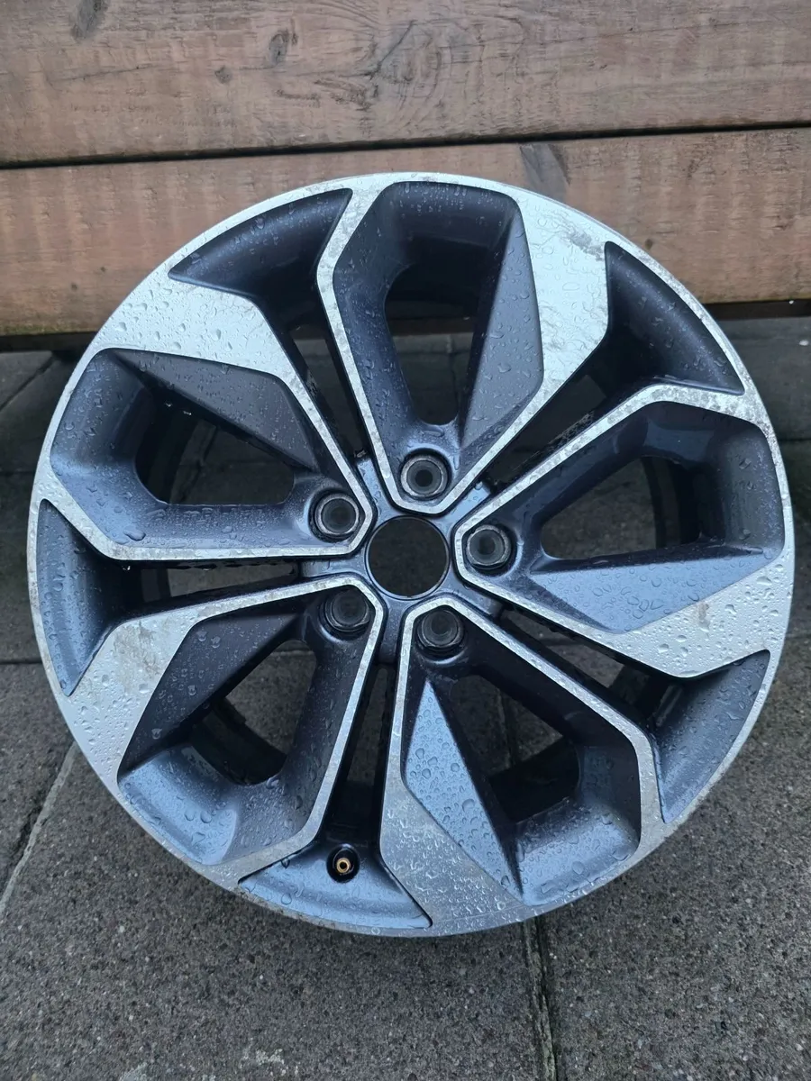 Renault Megane IV Gt-Line 18'' Alloy Wheel - Image 1