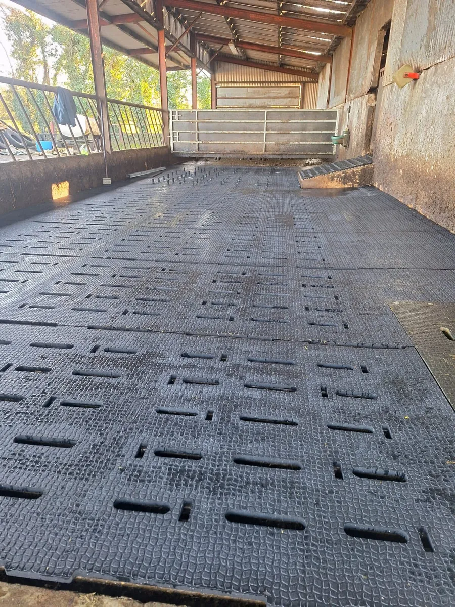 Slat Rubber - Image 1