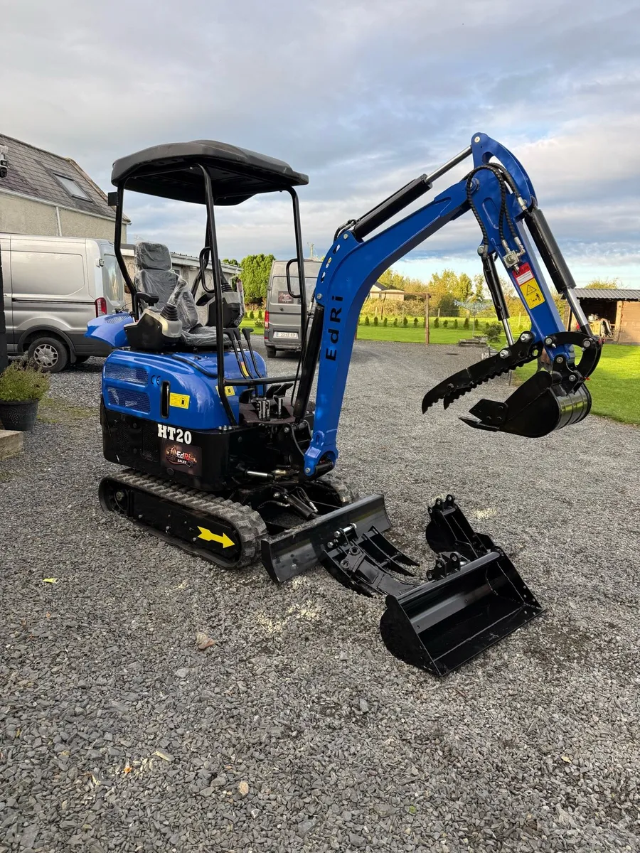 2 ton mini digger - Image 2