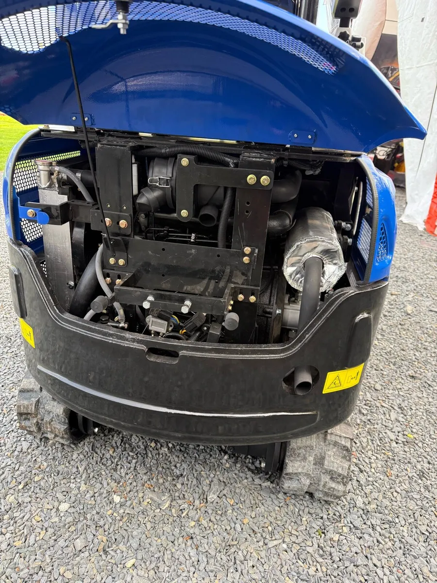 2 ton mini digger - Image 3