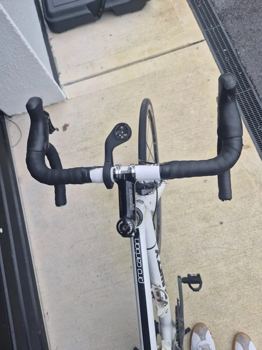 Plannet X Pro Carbon Racing Bike - Image 2