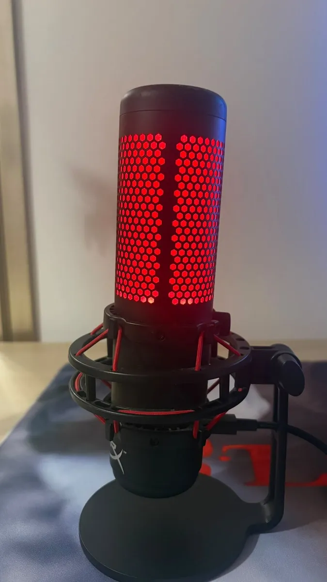 HyperX QuadCast USB Mic + Extendable Boom Arm Stan - Image 2