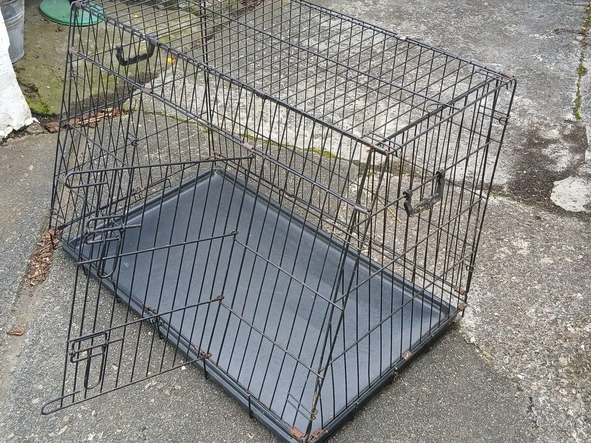 Dog crate - Image 1
