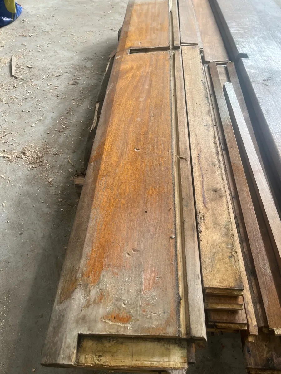 Oak shelves - Image 2