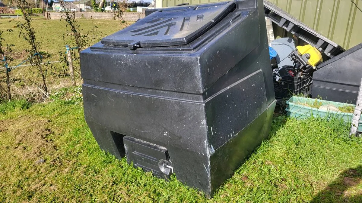 Large Plastic Coal bunker - Image 1