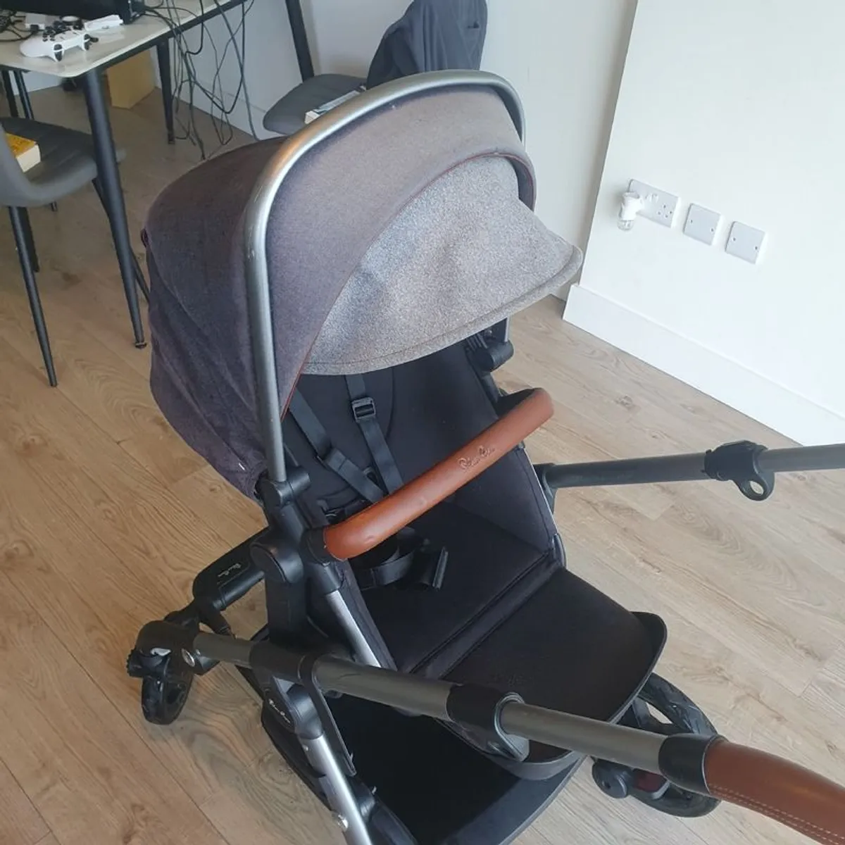 Silver Cross Wayfarer Pram & Pushchair - Image 2