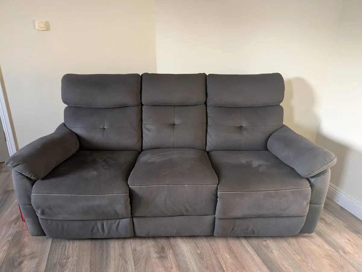 3 seater recliner couch - Image 2