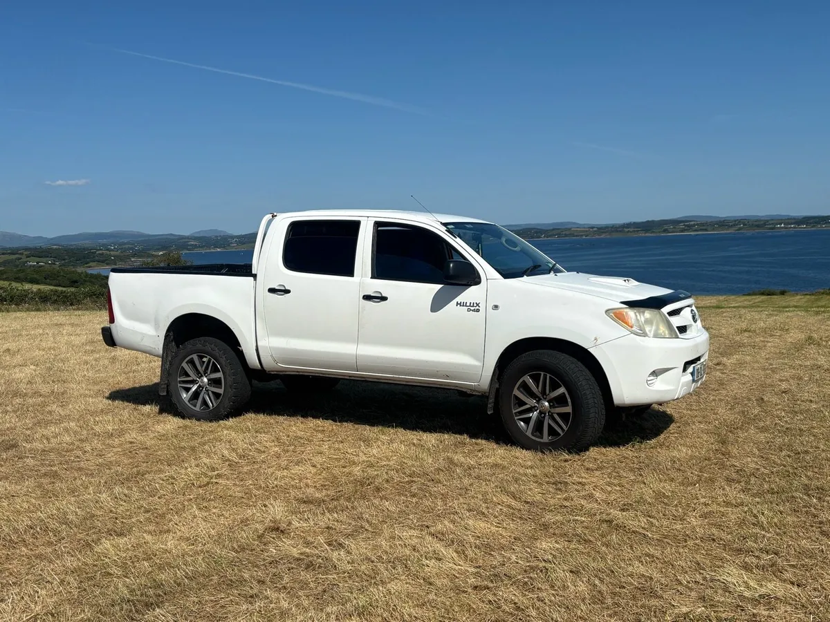 Toyota hilux - Image 1