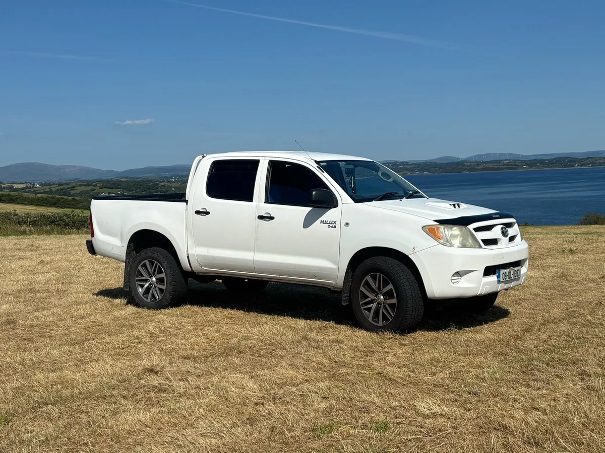 Toyota hilux - Image 3