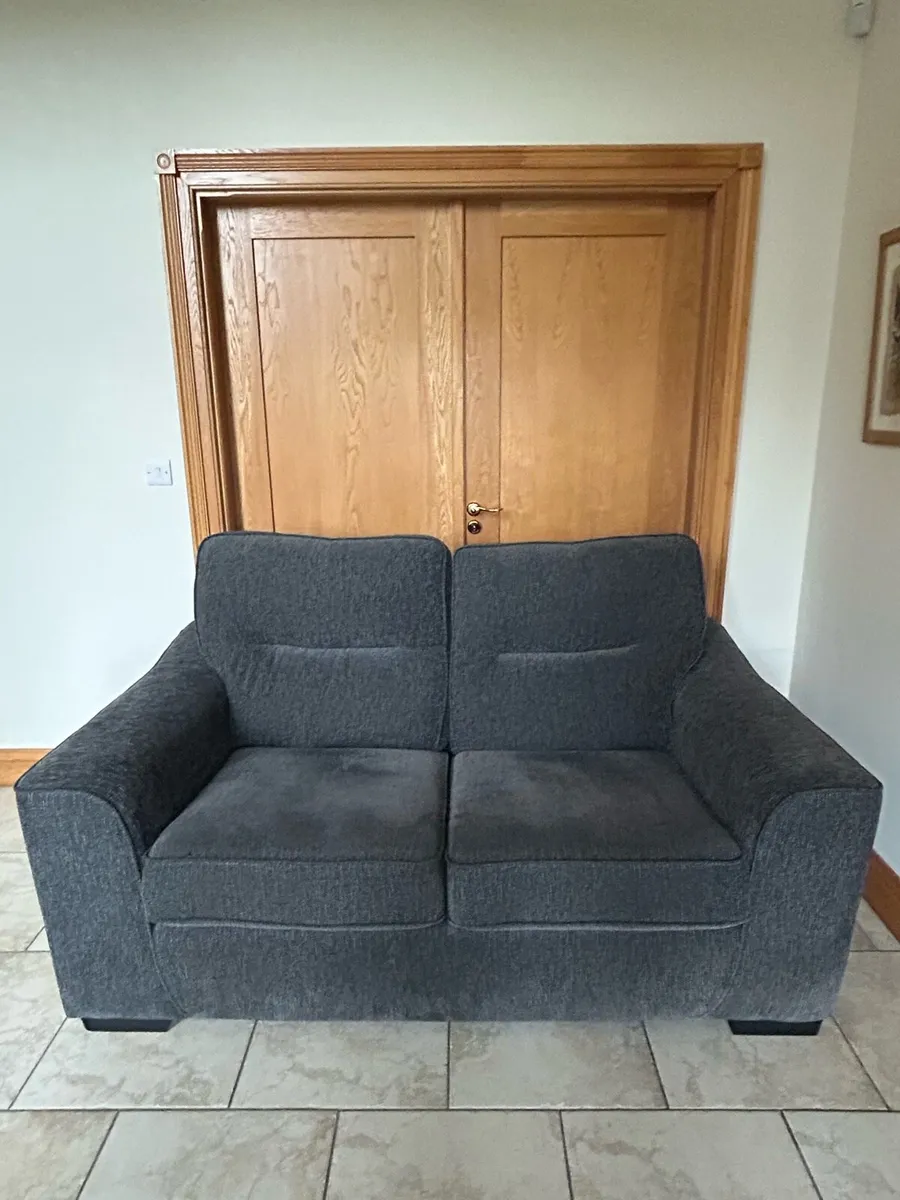 Two seater grey couch - Image 3