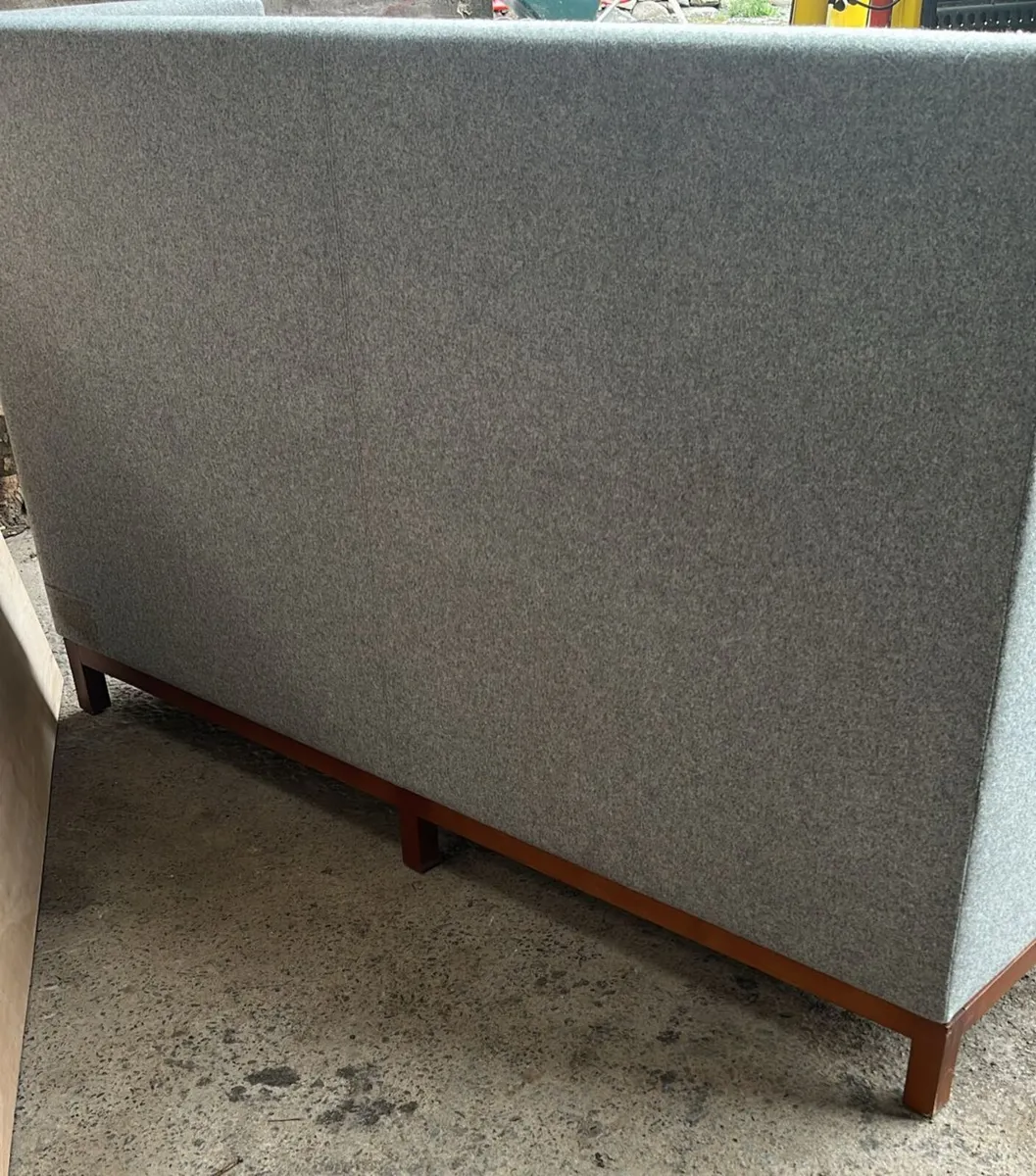Lyndon arthur designer  highback sofa booths x 2 - Image 2