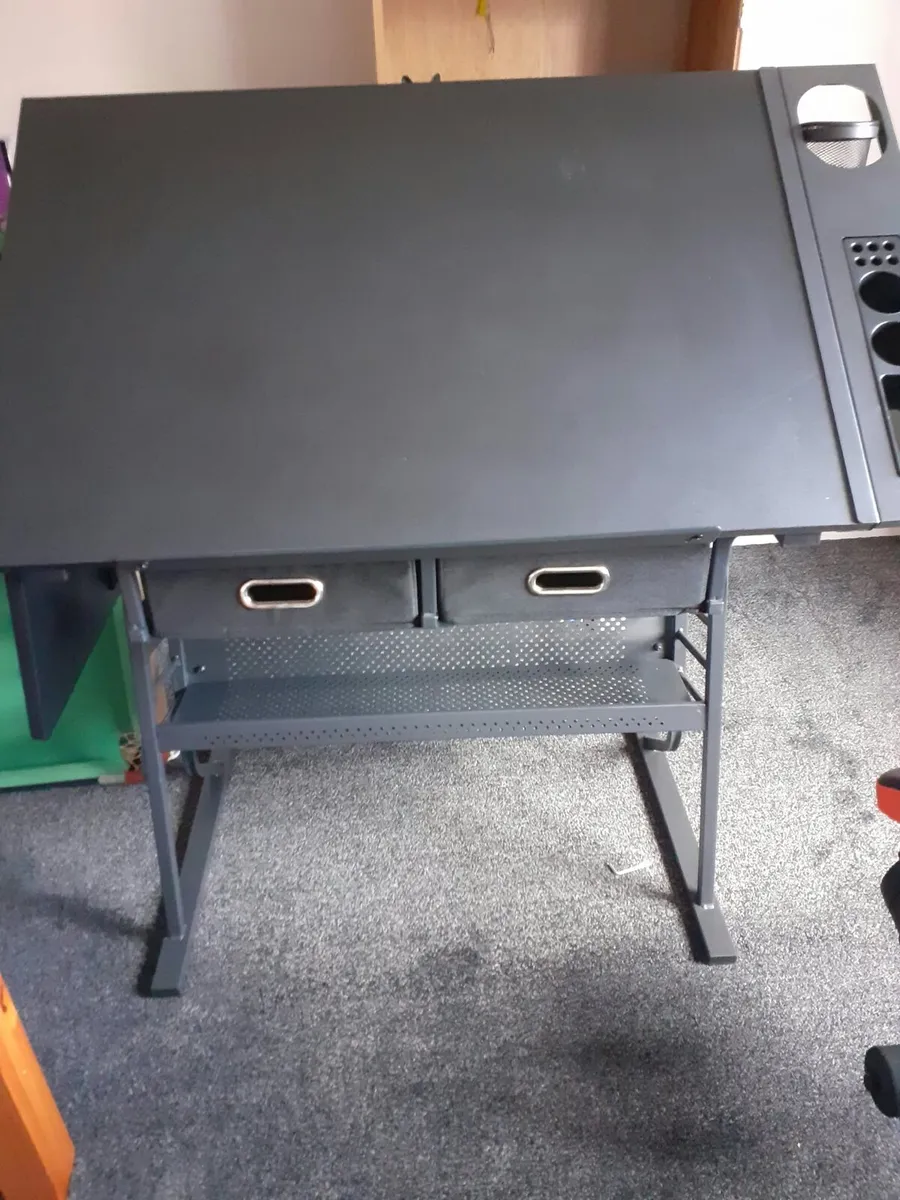 Study desk - Image 2