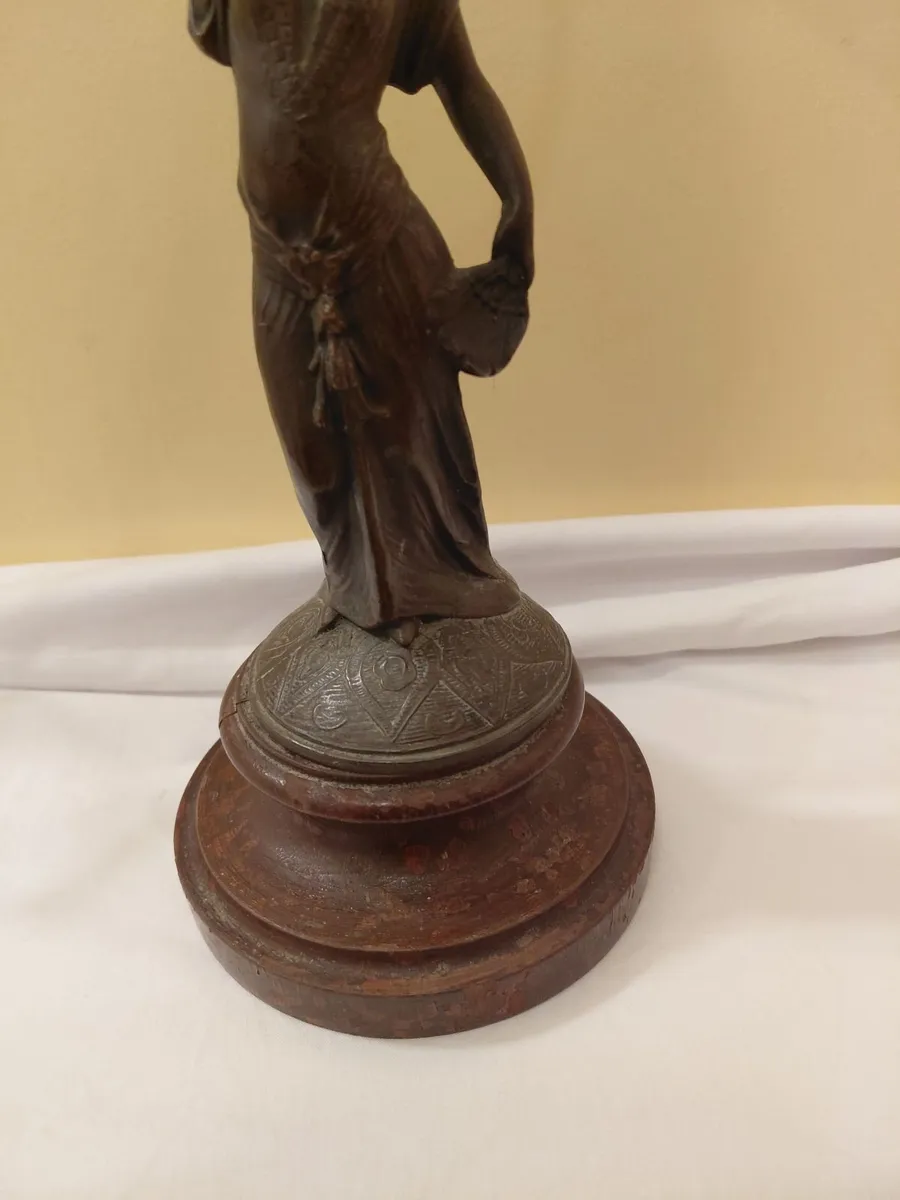 Antique Victorian Oil Lamp Converted to Electric - Image 3