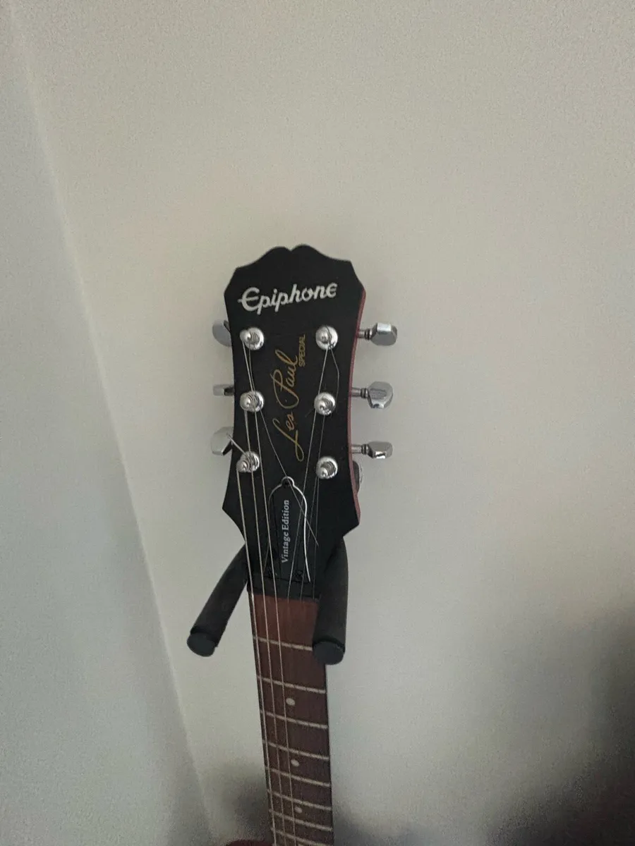 Guitars - Image 2