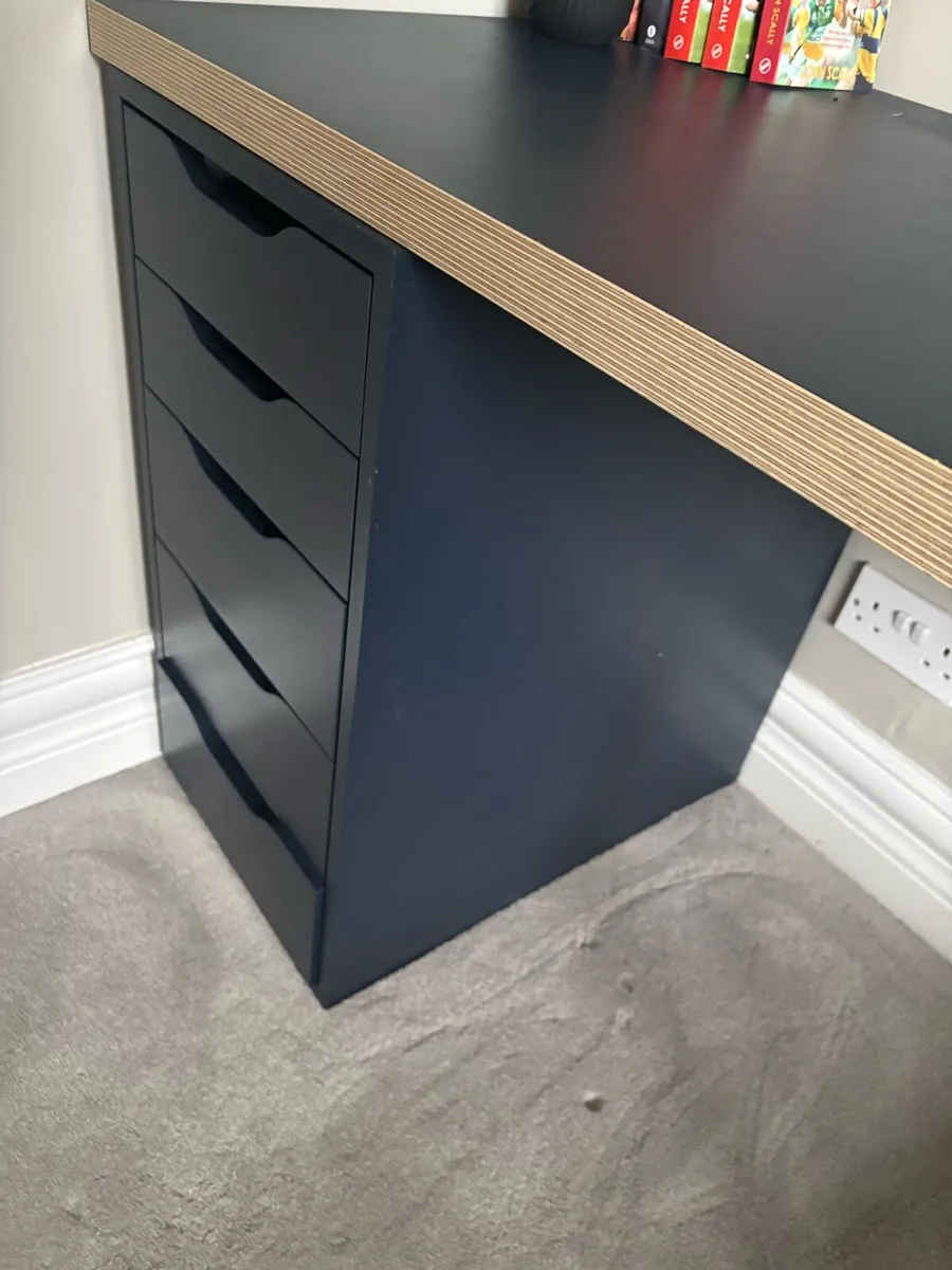 Desk - Image 2