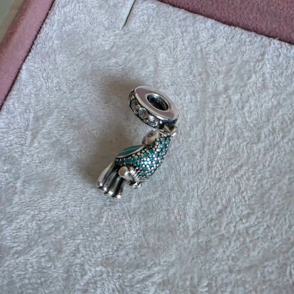 Pando Tropical Parrot dangle charm - Image 3