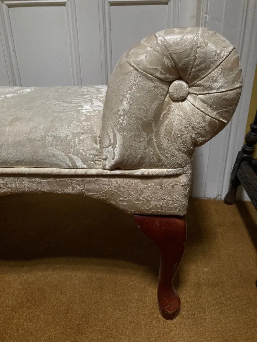 Bedroom bench - Image 2