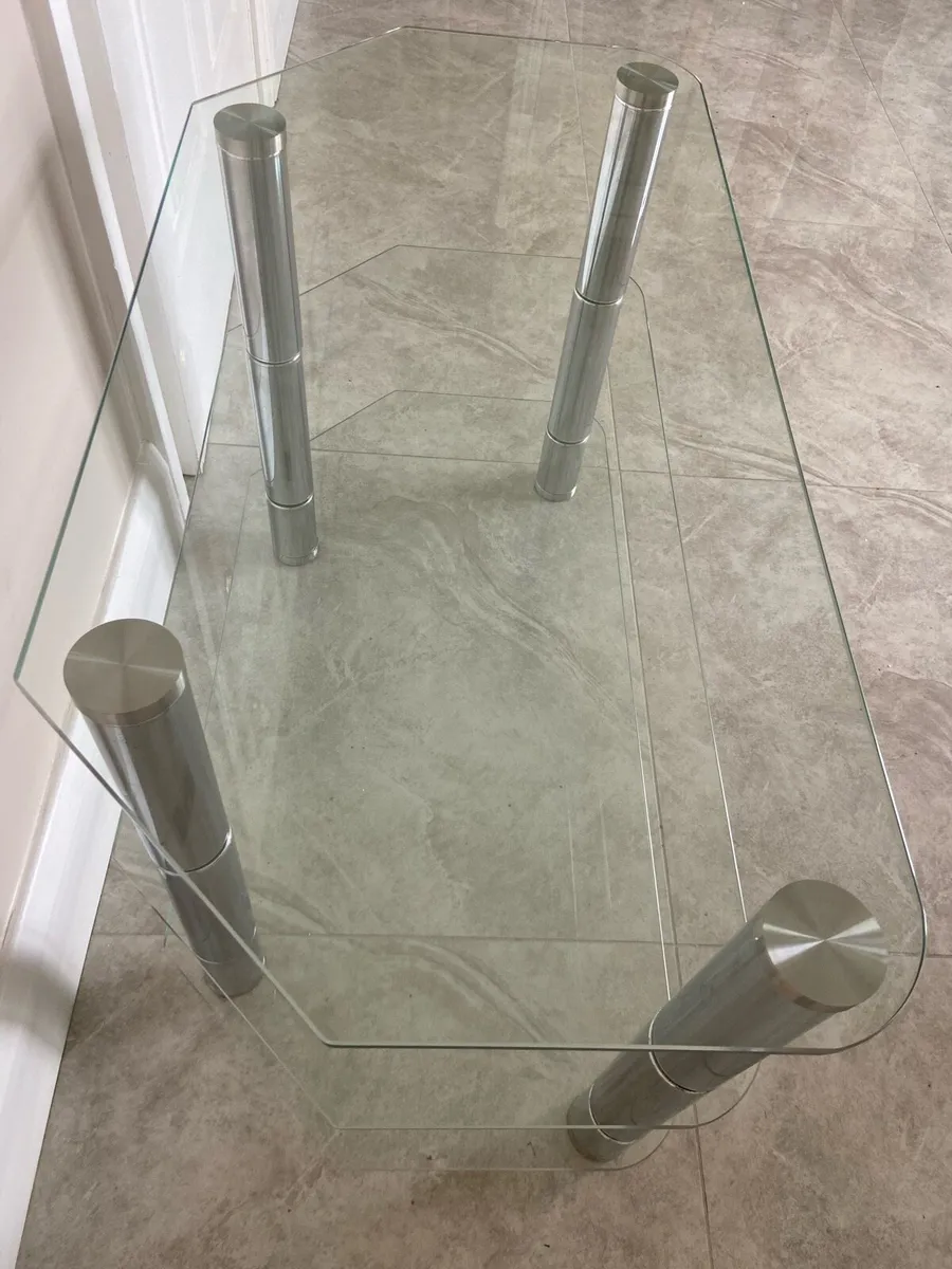 Glass tv stand. - Image 4
