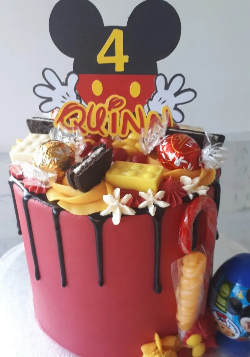 Custom cake topper - Image 1