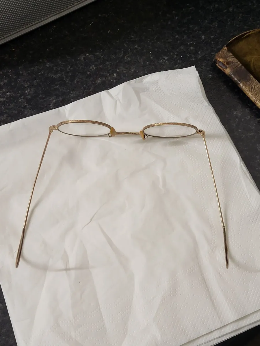 Vintage 1920s Gold Ornate Round Rimmed Eyeglasses - Image 1