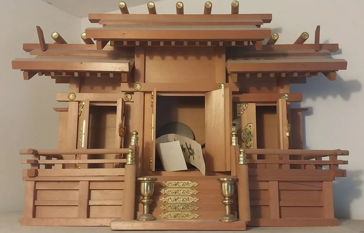 Japanese Shinto miniature temple - Image 3