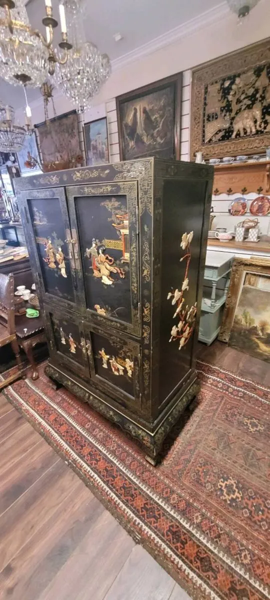 Beautiful Chinese cabinet - Image 2