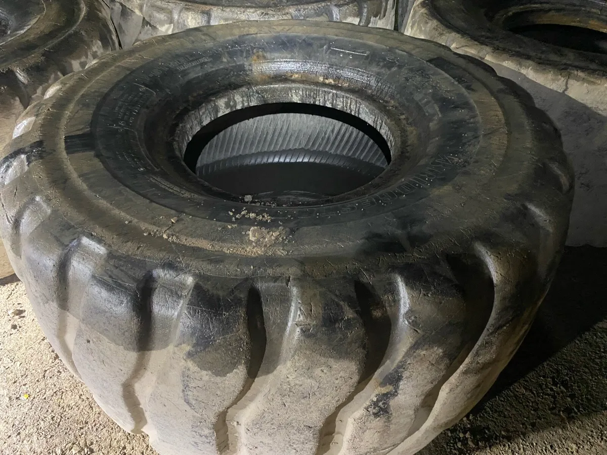 Dumptruck tyres - Image 4