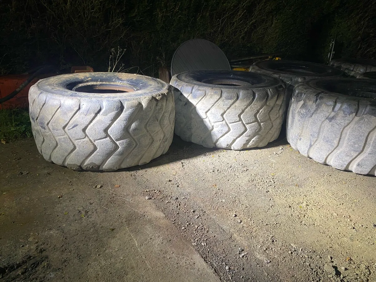 Dumptruck tyres - Image 2