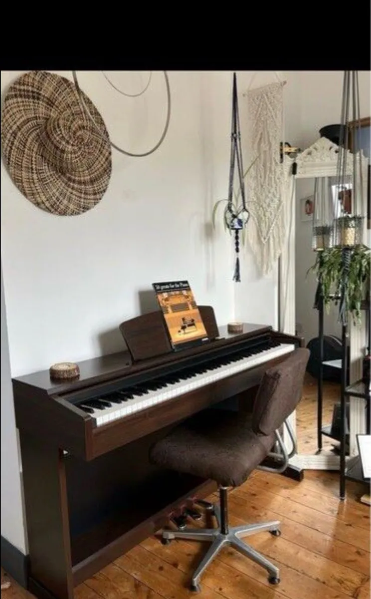 Yamaha Arius YDP-140 Digital Piano - Image 4