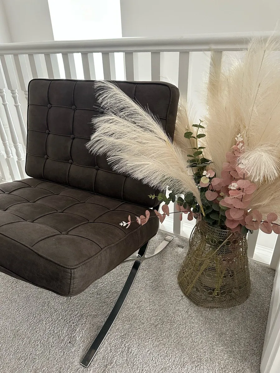 Lounge Chair - Image 1