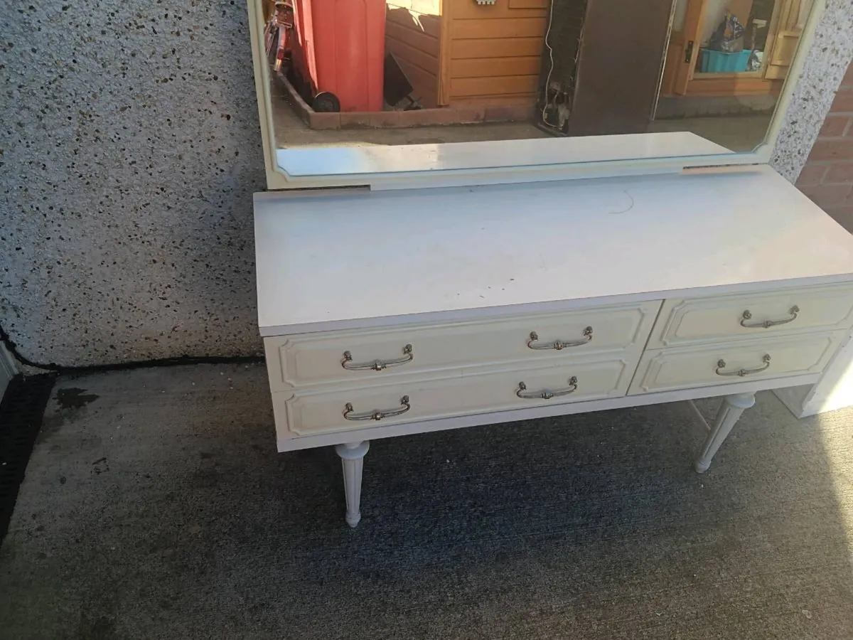 Retro dressing table - Image 1