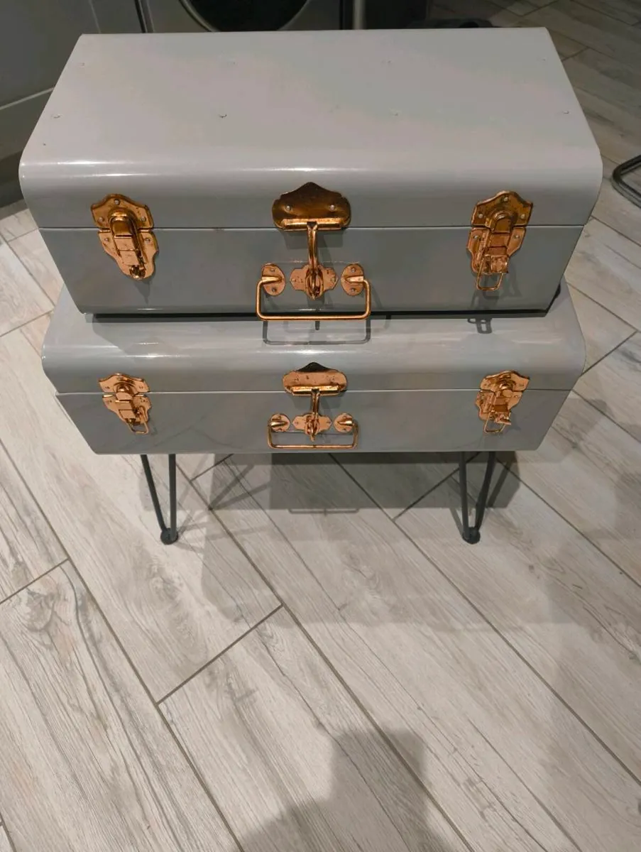 Decorative table / bed side locker - Image 3