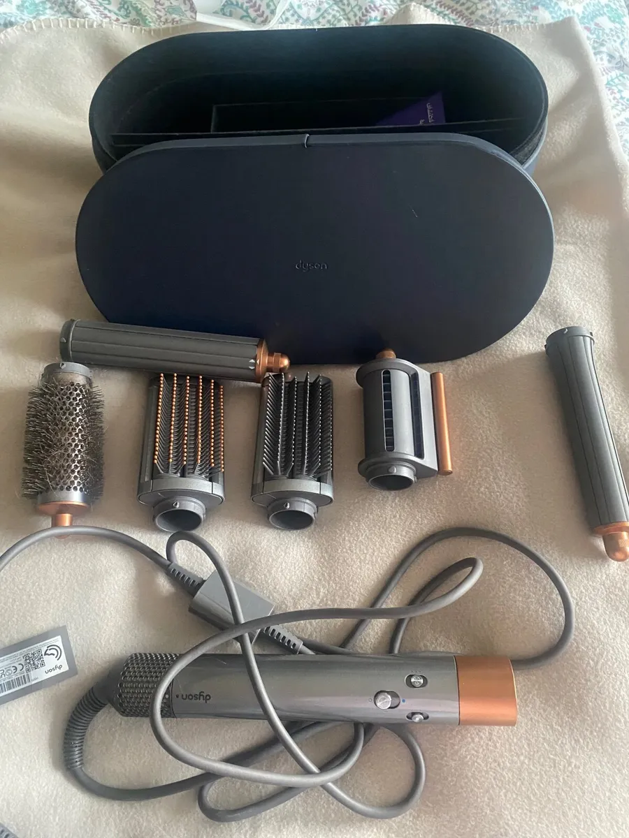 Dyson air wrap multi styler - Image 1