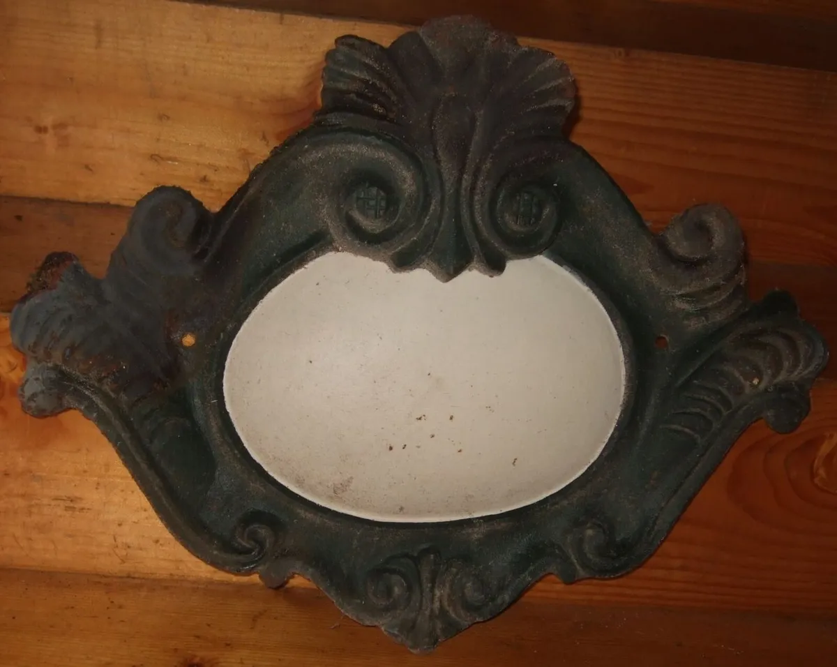 Vintage Victorian Cast Iron House Name Plaque - Image 2