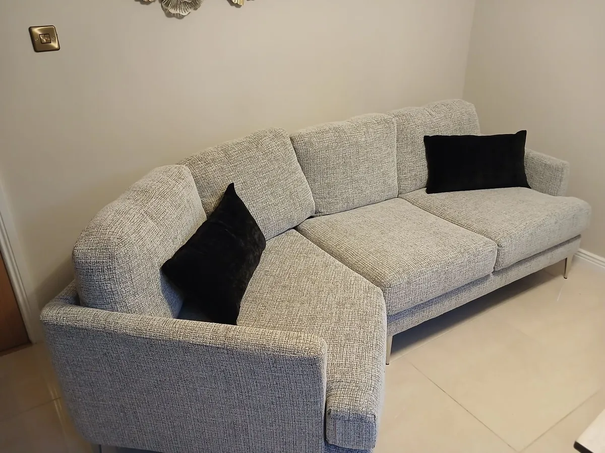 New corner sofa - Image 4