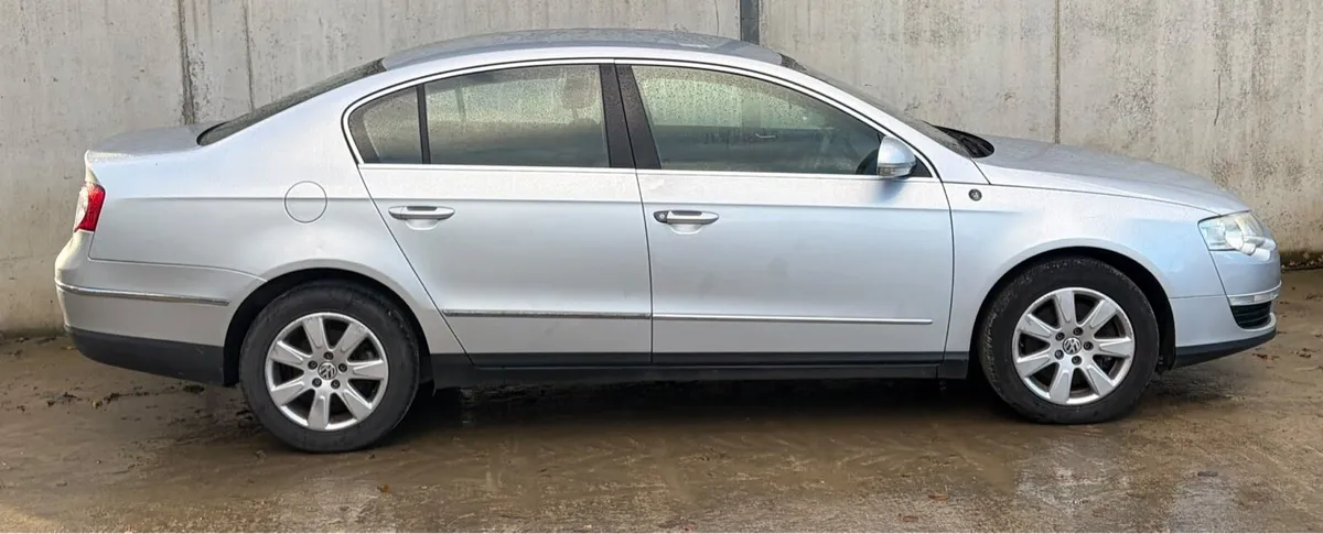 2008 VW Passat parts - Image 4
