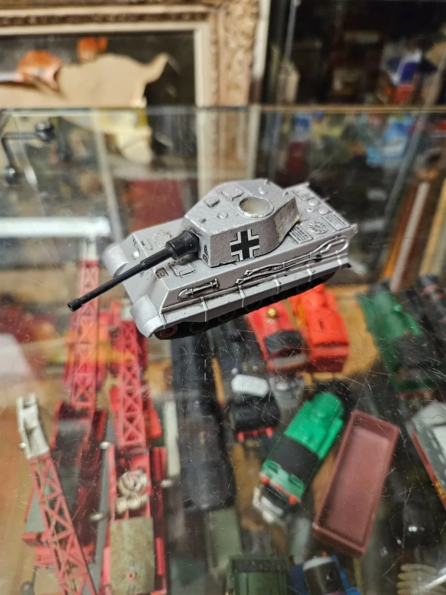Matchbox Battlekings German WW2 King Tiger - Image 2