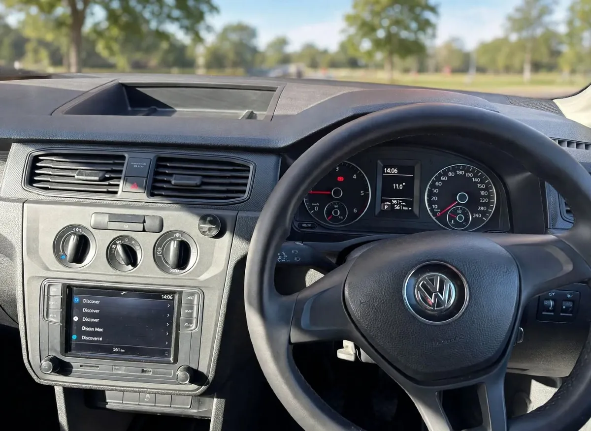 Volkswagen Caddy 2018 - Image 2