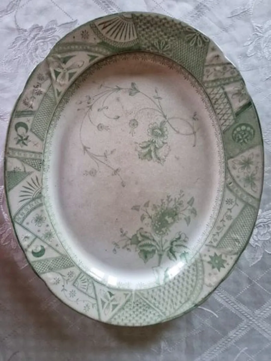 A large old platter - Image 3