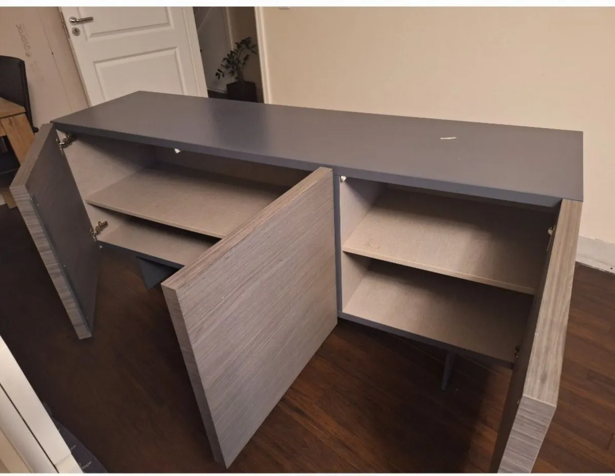 Sideboard - Image 4
