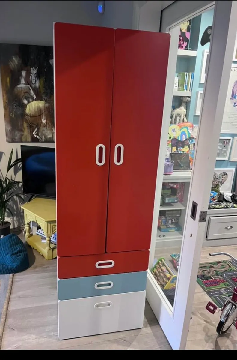 Children’s Wardrobe - Image 1