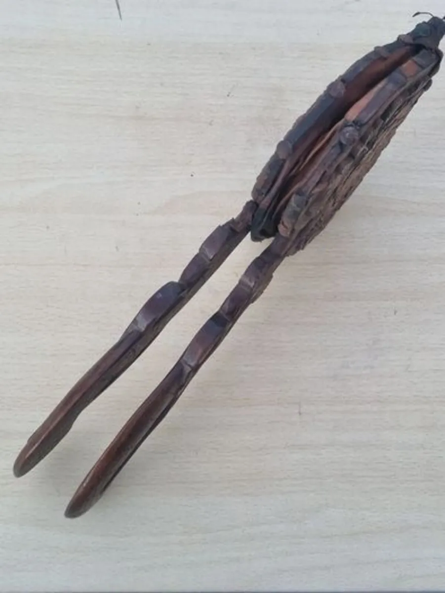 Vintage wooden ornately carved fireplace blower - Image 2