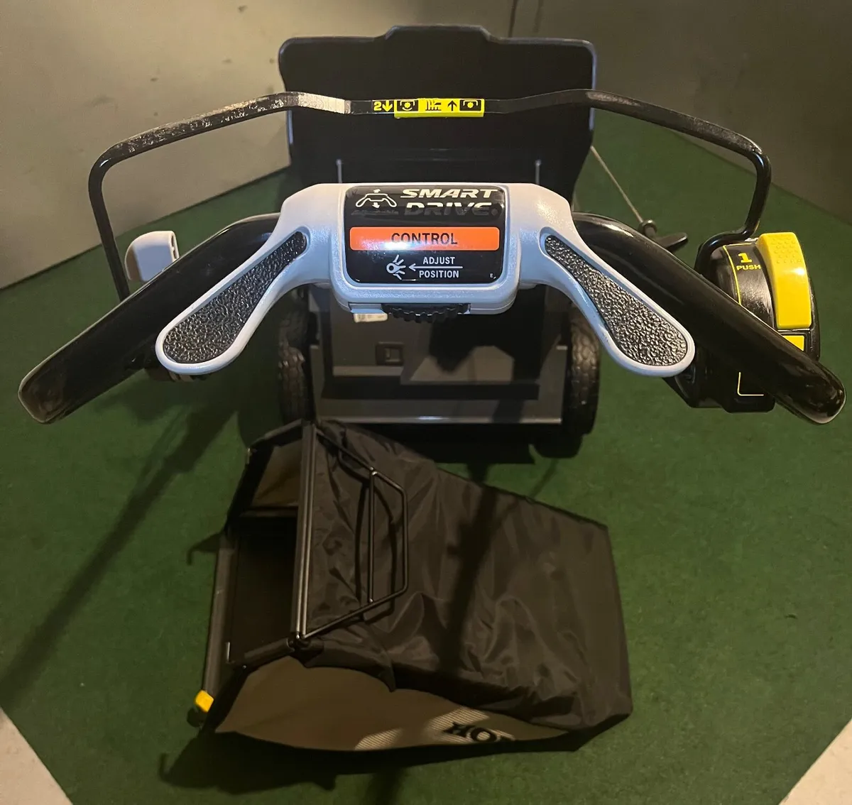 Honda HRX537 Lawnmower - Image 2